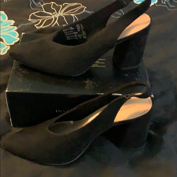 Black suede heels - Picture 3 of 5